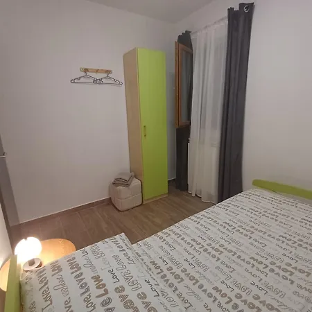 Crnci, Buzet, Istra Apartament Strped