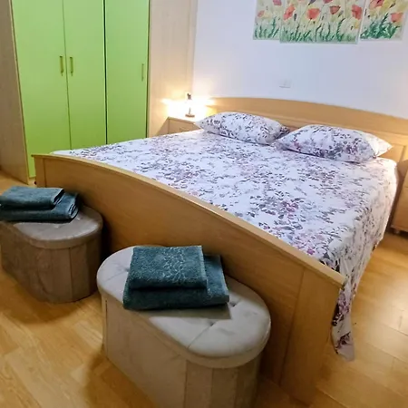 Crnci, Buzet, Istra Apartmán *